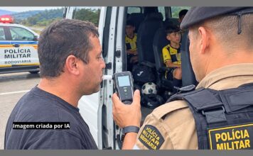 BR-356, Itabirito: condutor de van com crianças de time de futebol vindo de Mariana é pego no bafômetro BR-356, Itabirito: condutor de van com crianças de time de futebol, vindo de Mariana, é pego no bafômetro