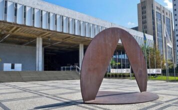 Renovação na Assembleia e Câmara será mínima