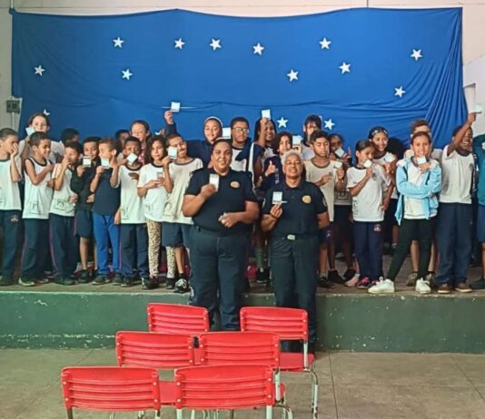 Itabirito: GCM leva orientações sobre o trânsito a estudantes da Escola Laura Queiroz e do Pedra Azul Itabirito: GCM leva orientações sobre o trânsito a estudantes da Escola Laura Queiroz e do Pedra Azul