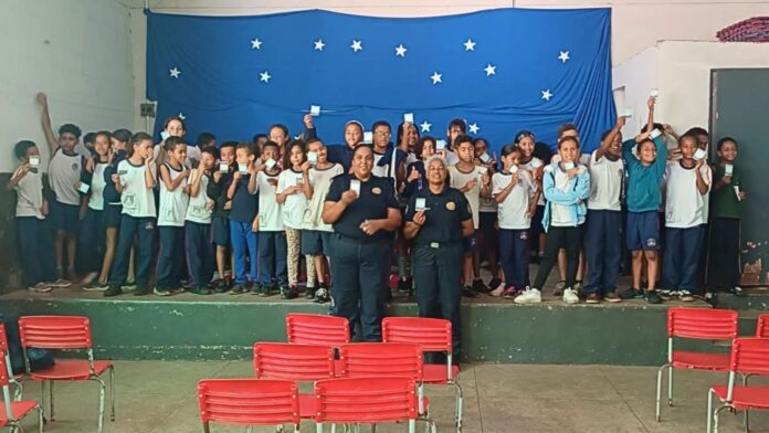 Itabirito: GCM leva orientações sobre o trânsito a estudantes da Escola Laura Queiroz e do Pedra Azul Itabirito: GCM leva orientações sobre o trânsito a estudantes da Escola Laura Queiroz e do Pedra Azul