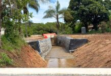 Ouro Preto reforça margens de córrego para proteger pontes contra erosões no Maracujá Ouro Preto reforça margens de córrego para proteger pontes contra erosões no Maracujá