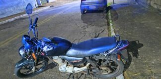 Itabirito: moto furtada é encontrada danificada no Capanema Itabirito: moto furtada é encontrada danificada no Capanema