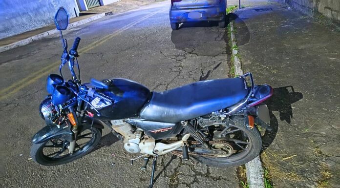 Itabirito: moto furtada é encontrada danificada no Capanema Itabirito: moto furtada é encontrada danificada no Capanema