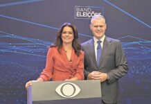 Adriana Araújo, que mediou o 1º debate entre Flávio e Lula, é prata da casa em Itabirito Adriana Araújo, que mediou o 1º debate entre Flávio e Lula, é prata da casa em Itabirito