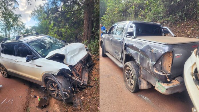 BR-356: caminhão perde o controle, invade contramão e provoca colisão entre carros próximo à Lagoa das Codornas