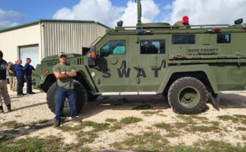 Em férias e com recursos próprios, guarda de Ouro Preto faz treinamento da SWAT nos EUA Em férias e com recursos próprios, guarda de Ouro Preto faz treinamento da SWAT nos EUA