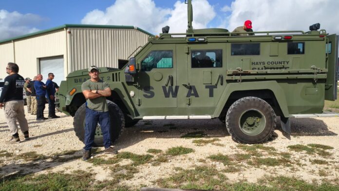 Em férias e com recursos próprios, guarda de Ouro Preto faz treinamento da SWAT nos EUA Em férias e com recursos próprios, guarda de Ouro Preto faz treinamento da SWAT nos EUA