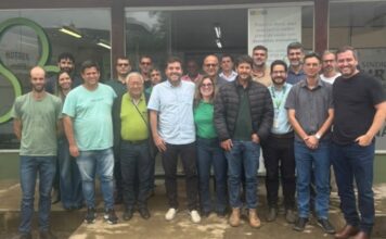Piscicultura ornamental da Zona da Mata articula ações para fortalecer cadeia produtiva